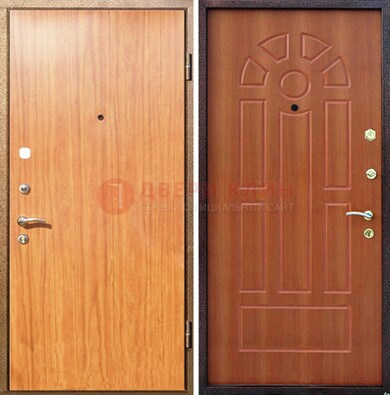 Светлая железная дверь с ламинатом МДФ внутри ДЛ-15 в Рузе