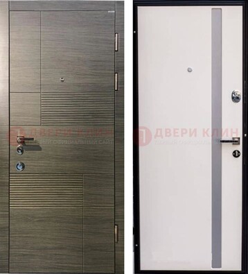Входная дверь Серая стальная МДФ с белой стеклянной вставкой внутри ДМ-266 в Рузе