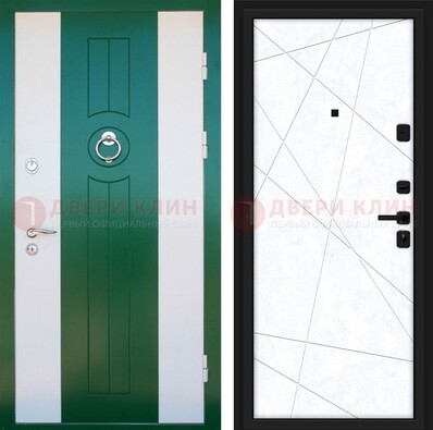 Зеленая железная дверь с панелями МДФ ДМ-369 в Рузе
