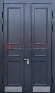 Черная двухстворчатая дверь для улицы с МДФ ДМ-535 в Рузе