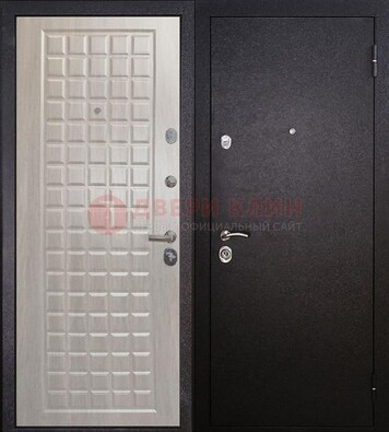 Черная входная дверь с порошковым покрытием ДП-206 в Рузе