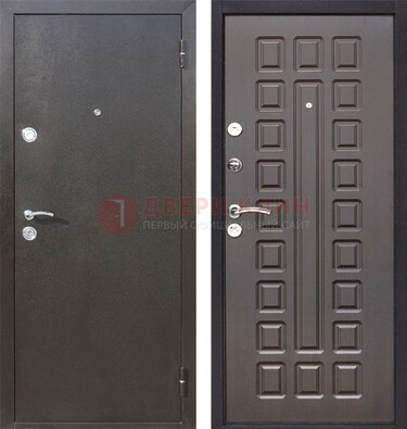 Коричневая железная дверь с порошковым окрасом ДП-63 в Рузе
