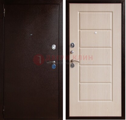 Коричневая металлическая дверь с порошковым окрасом ДП-92 в Рузе