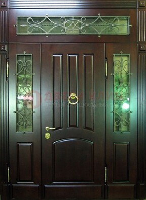 Стальная парадная дверь со стеклом и ковкой ДПР-18 для деревянного дома в Рузе