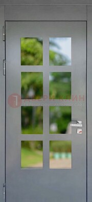 Серая металлическая дверь со стеклом ДС-78 в Рузе