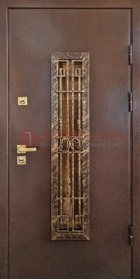 Металлическая дверь с порошковым напылением со стеклом и ковкой ДСК-110 в Рузе