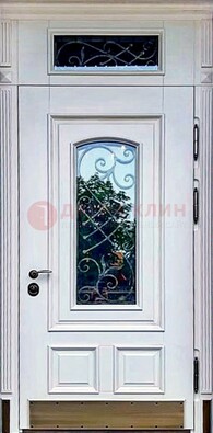 Металлическая дверь со стеклом и ковкой в белом цвете ДСК-148 в Рузе