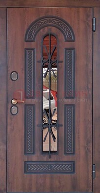 Железная дверь со стеклом и ковкой и узором ДСК-150 в Ростове-На-Дону