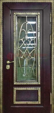 Темная уличная дверь порошок со стеклом и ковкой ДСК-167 в Рузе
