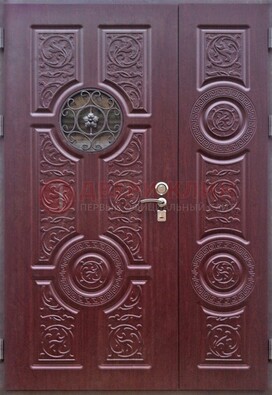 Красная железная дверь Винорит со стеклом и ковкой ДСК-235 в Рузе