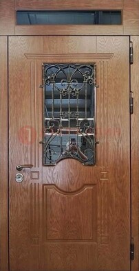 Металлическая входная дверь со стеклом и ковкой для дома ДСК-96 в Рузе