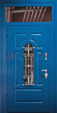 Синяя железная филенчатая дверь со стеклом и ковкой ДСК-97 в Рузе
