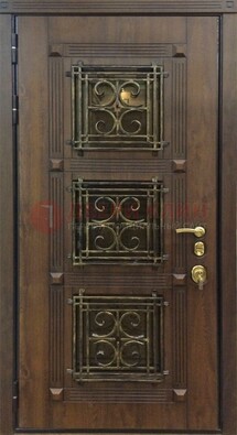 Коричневая металлическая дверь с виноритом и ковкой ДВТ-199 в Рузе