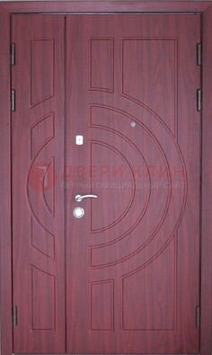 Красная железная дверь с виноритом ДВТ-3 в Рузе