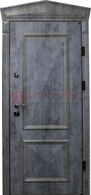 Серая железная уличная дверь с виноритом ДВТ-60 в Рузе