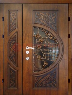 Металлическая дверь с виноритом и резной панелью внутри ДВТ-70 в Рузе