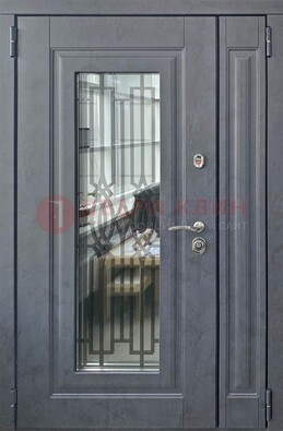 Серая стальная дверь Винорит со стеклом и ковкой ПЛ-29 в Рузе