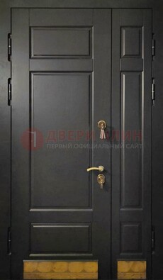 Черная полуторная железная дверь для частного дома ПЛ-2 в Рузе